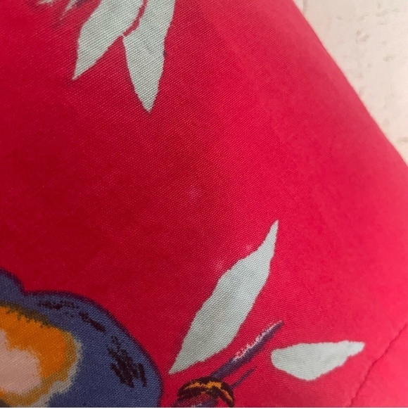 Chubbies The Nutter Size Medium Red Parrot Short Sleeve Aloha Shirt USA Cotton - Picture 4 of 10